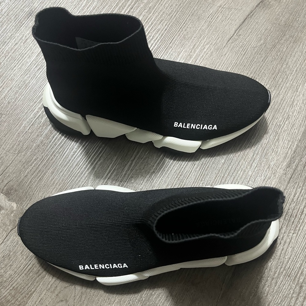 balenciagas speed runners 2.0